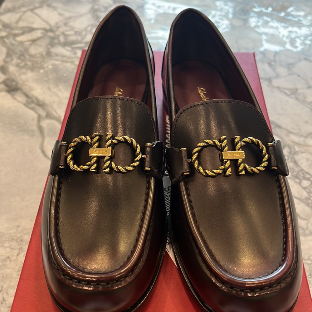 Brand new Salvatore Ferragamo woman’s Loafers - Picture 7 of 7